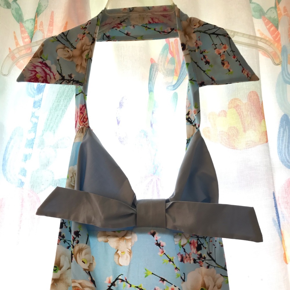 Dress - Picture 2 of 5